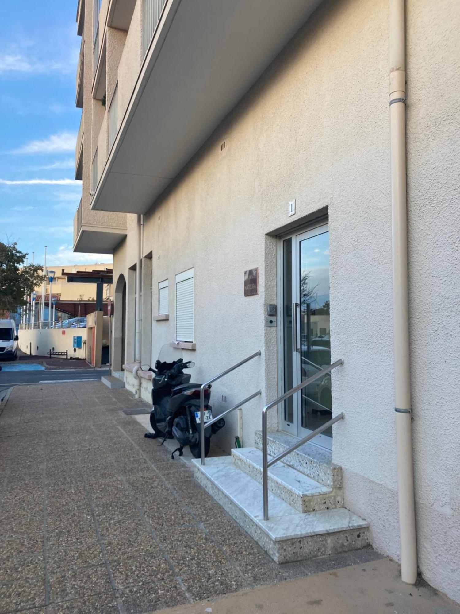 Superbe Studio A Canet En Roussillon Proche De La Plage エクステリア 写真